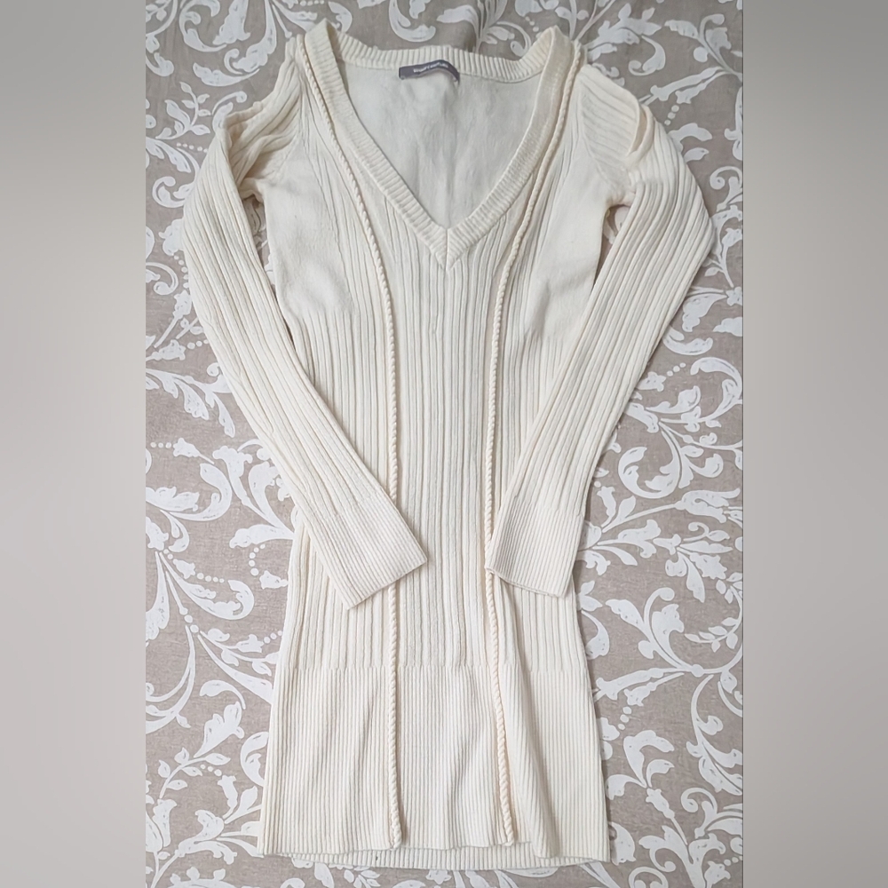 ✨2/$25✨WOW Couture Cream V-Neck Ribbed Knit Dress